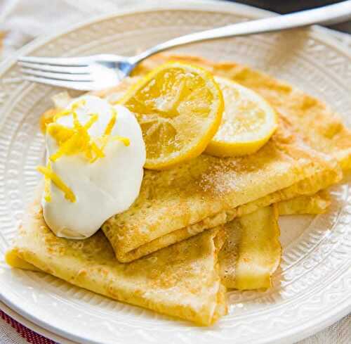 Crêpe sucrée facile et rapide - pour votre dessert ou collation.