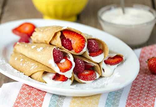 Crêpes au yaourt et fruits rouges - pour collation ou dessert.