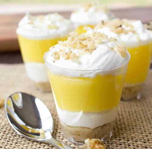 Dessert à la crème au citron - idéale pour terminer notre repas.
