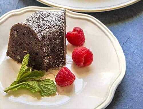 Gâteau au chocolat et noix - un cake moelleux et fondant.