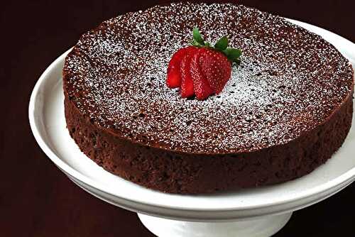 Gâteau au chocolat sans beurre - faites ce délice pour votre dessert.