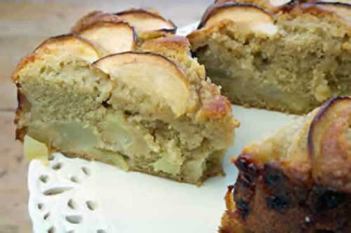 Gateau aux pommes poires - un délicieux gâteau pour votre goûter.