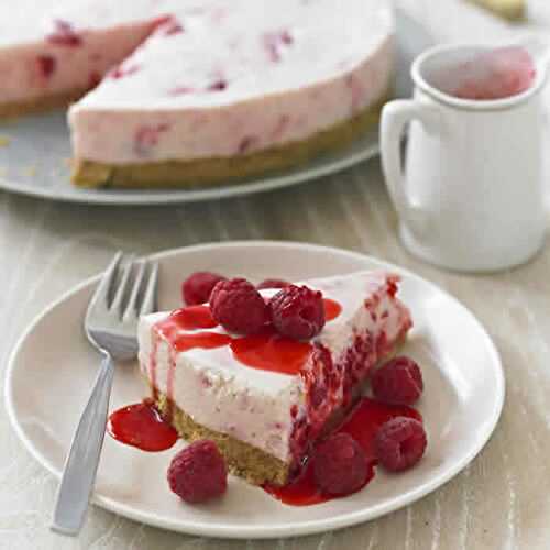 Gateau fromage aux fraises - un dessert délicieux pour vous.