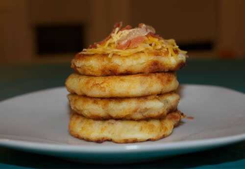 Gâteaux de pommes de terre au chèvre et lard - facile à réaliser