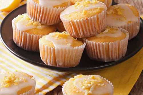 Gâteaux moelleux au citron - pour accompagner votre tasse du café.