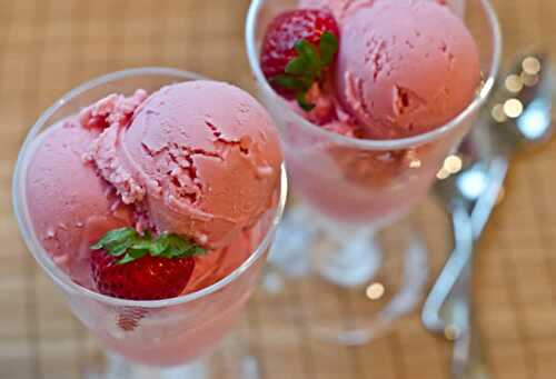 Glace fraise au yaourt avec thermomix - recette thermomix.