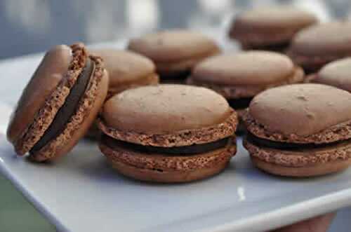 Macarons chocolat facile - faites plaisir à vos enfants avec ce dessert.