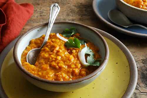 Masoor dal au thermomix - un plat de lentilles de la cuisine indienne.