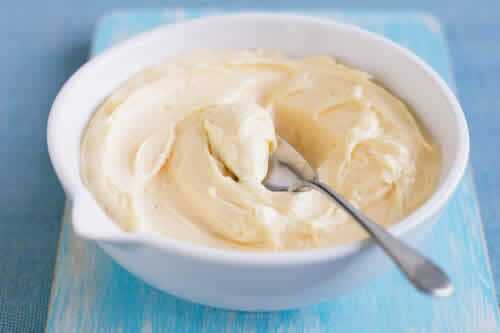 Mayonnaise - recette facile à faire chez vous à la maison.