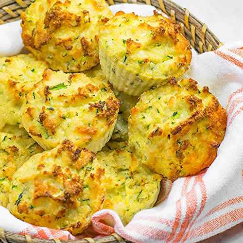 Muffins aux courgettes et cheddar au thermomix - la collation idéale.