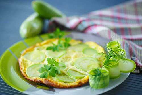 Omelette aux courgettes - pour accompagner votre plat ou pour un brunch.