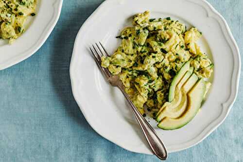 Omelette aux courgettes râpées - à servir avec une salade.