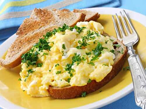 Omelette aux fines herbes au cookeo - pour le petit déjeuner.