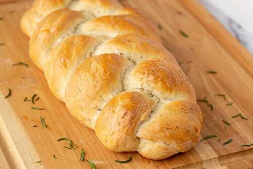 Pain au romarin - un délice pour votre goûter ou petit déjeuner