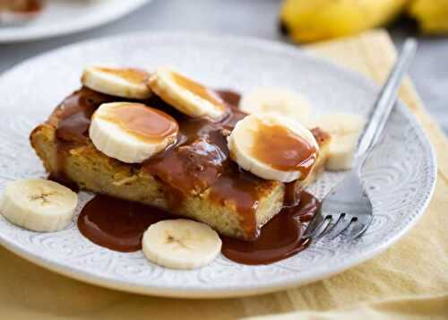 Pain doré aux bananes et caramel - pour votre goûter ou dessert.