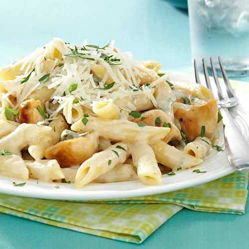 Pâtes à l'émincé de poulet au cookeo - un plat de dîner avec le cookeo.