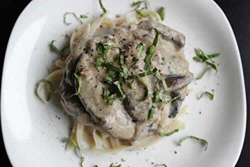 Pâtes aux champignons et crème balsamique - recette de diner.