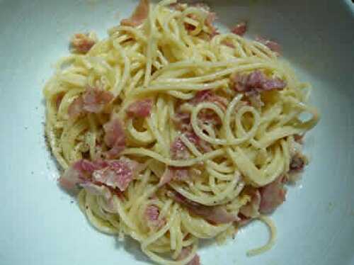 Pates carbonara - recette facile et rapide pour votre dîner.