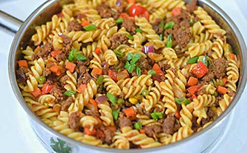 Pâtes et viande hachée au cookeo - un plat pour votre dîner.