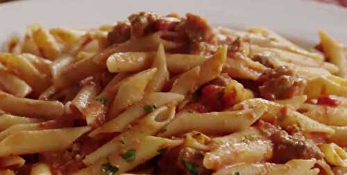 Pennes sauce tomate cremeuse vodka - votre délicieux dîner.