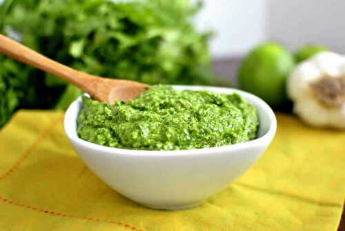 Pesto au coriandre - délicieuse sauce verte pour accompagner vos plats