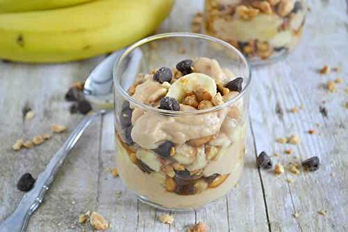 Petit déjeuner parfait au beurre de cacahuète et banane