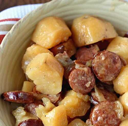 Pommes de Terre et saucisses au cookeo - recette cookeo facile.