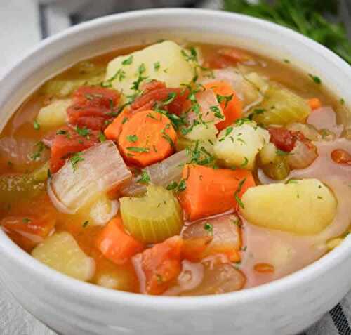 Pot au feu végétarien - votre dîner à base de légumes.