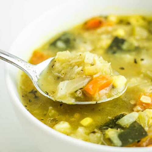 Potage au chou carotte et courgettes - soupe riche en légumes