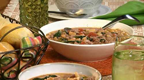 Potage aux haricots blancs et saucisse - recette soupe facile.