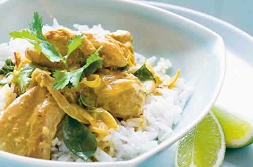 Poulet au lait de coco et curry - recette facile pour votre diner.