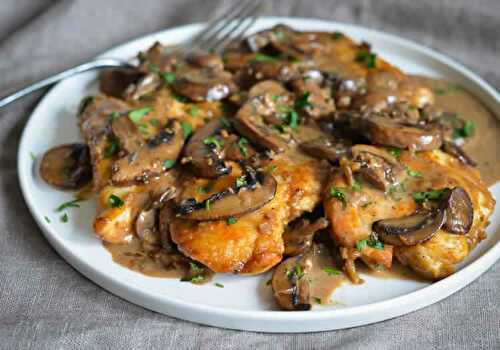 Poulet aux champignons vin et crème - plat pour votre repas principal