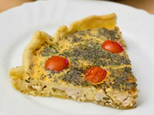 Quiche au poulet tomates et ciboulette facile et rapide.