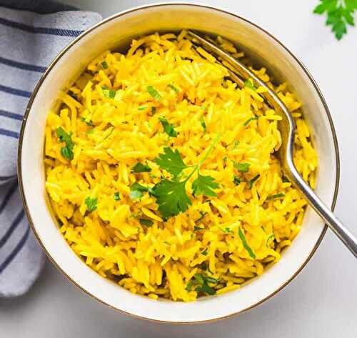 Réussir la cuisson du riz au curcuma - pour accompagner vos plats.
