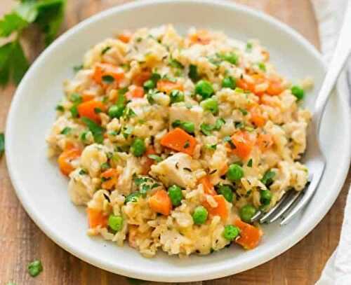 Riz au poulet et carottes - un délicieux plat pour votre dîner.
