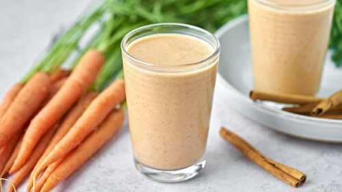 Smoothie de carottes - un délicieux jus riche pour vous rafraichir.