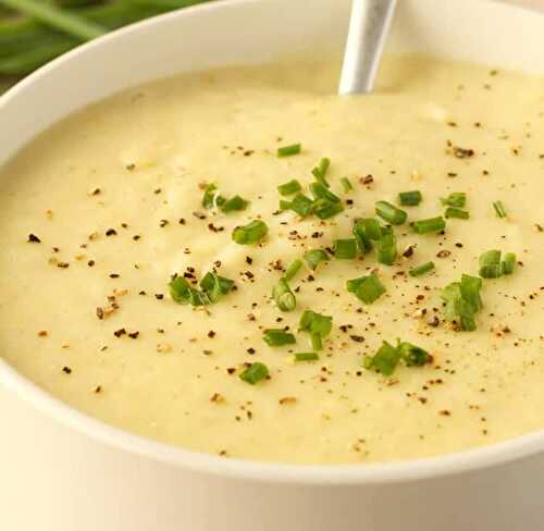 Soupe aux légumes pas chère - économique pour votre dîner ce soir.