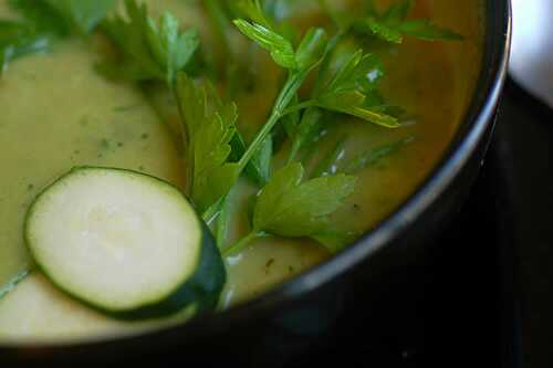 Soupe courgettes et persil au cookeo - recette cookeo.