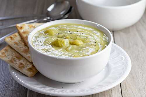 Soupe de céleri et pommes de terre - un vrai délice pour votre dîner