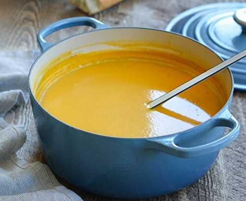 Soupe de patates douces et courge - pour votre dîner léger.