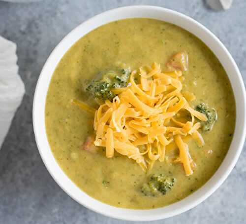 Soupe de pommes de terre et brocoli - un velouté de légumes.