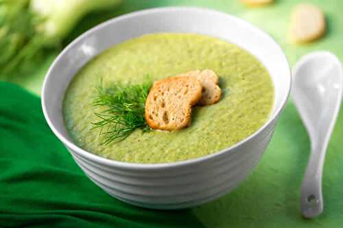 Soupe detox au thermomix - recette thermomix facile.