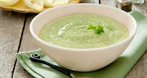 Soupe extra aux concombres et yaourt - un délice pour votre dîner ce soir .