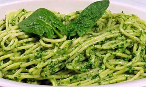 Spaghetti au pesto d'épinards au thermomix - la recette du dîner.