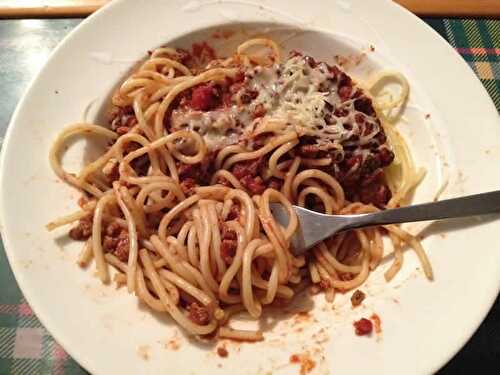 Spaghetti viande hachee cookeo - un délicieux dîner de pâtes.
