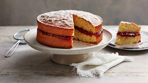 Sponge cake Victoria à la Confiture - gâteau léger et moelleux