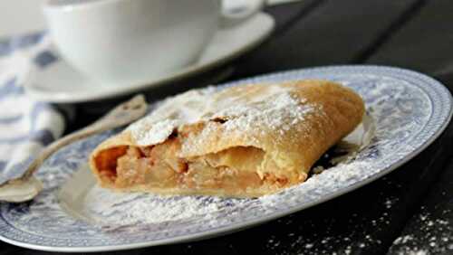 Strudel aux pommes - Apfelstrudel - recette gateau facile.