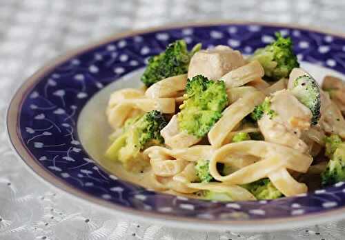 Tagliatelles au poulet et crème au cookeo - plat de pâtes au poulet.