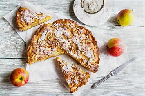 Tarte amandine aux pommes - un gâteau pour votre dessert.