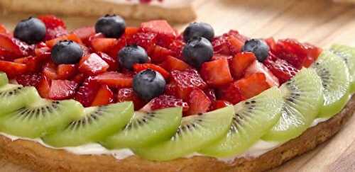 Tarte aux fraises et kiwi - un délice pour votre dessert de fin de repas.